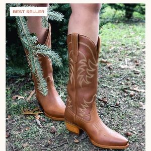 Caramel cowgirl boot